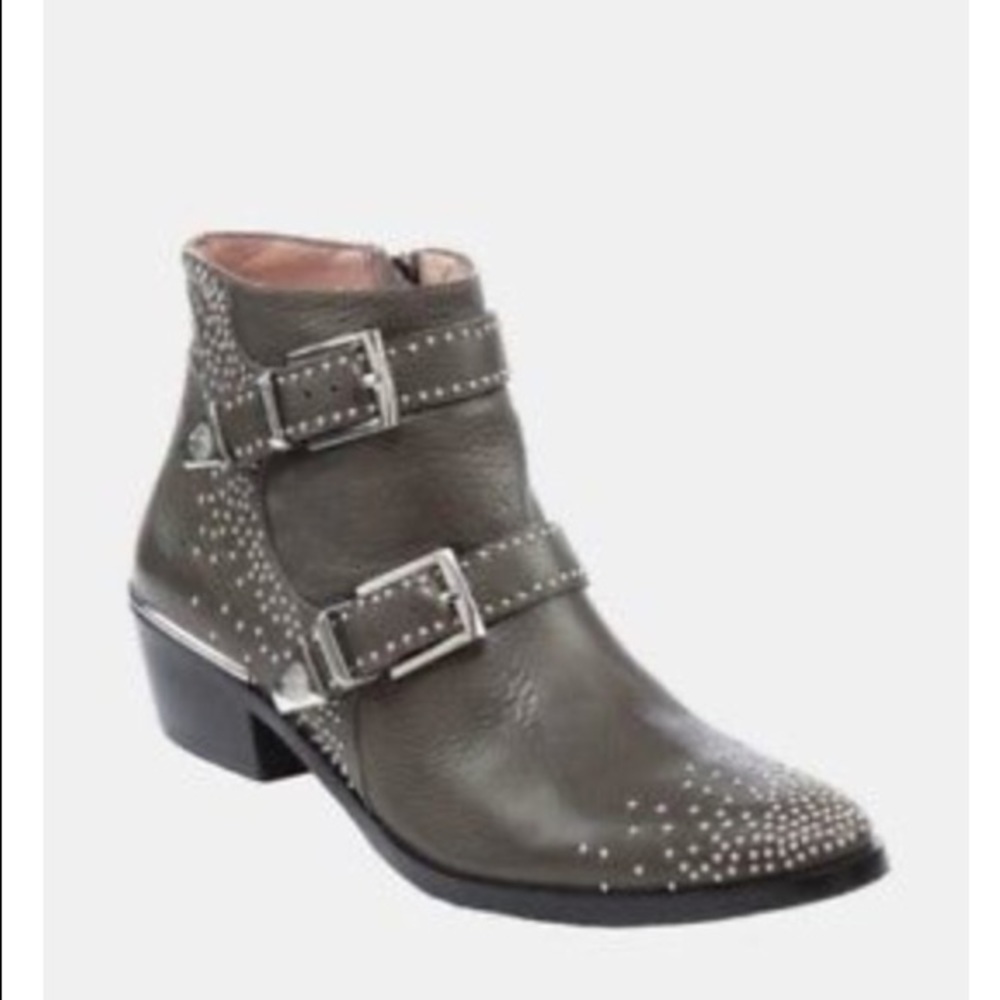 Vince Camuto Tema Grey sz 10